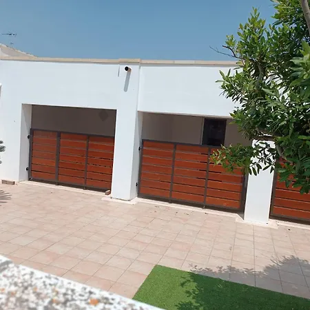 Suan * Sant Isidoro (Apulia)