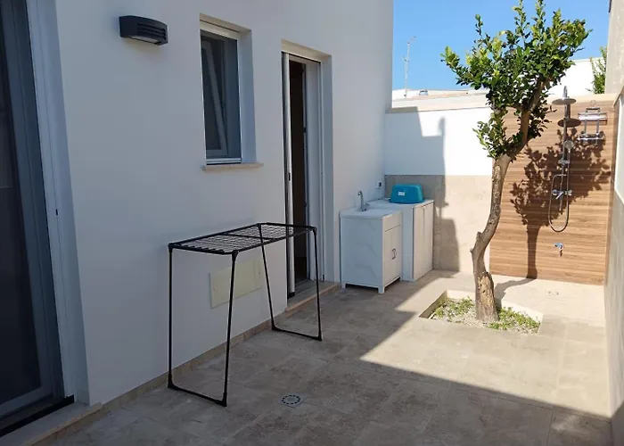 Suan * Sant Isidoro (Apulia)